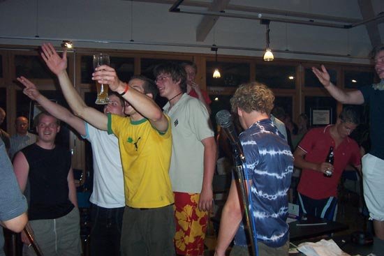 achjaunddawrenjanochdiejungsmitihremabschluss.jpg