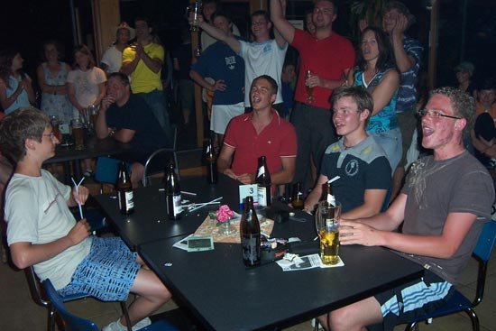 hiergehtdieparty.jpg